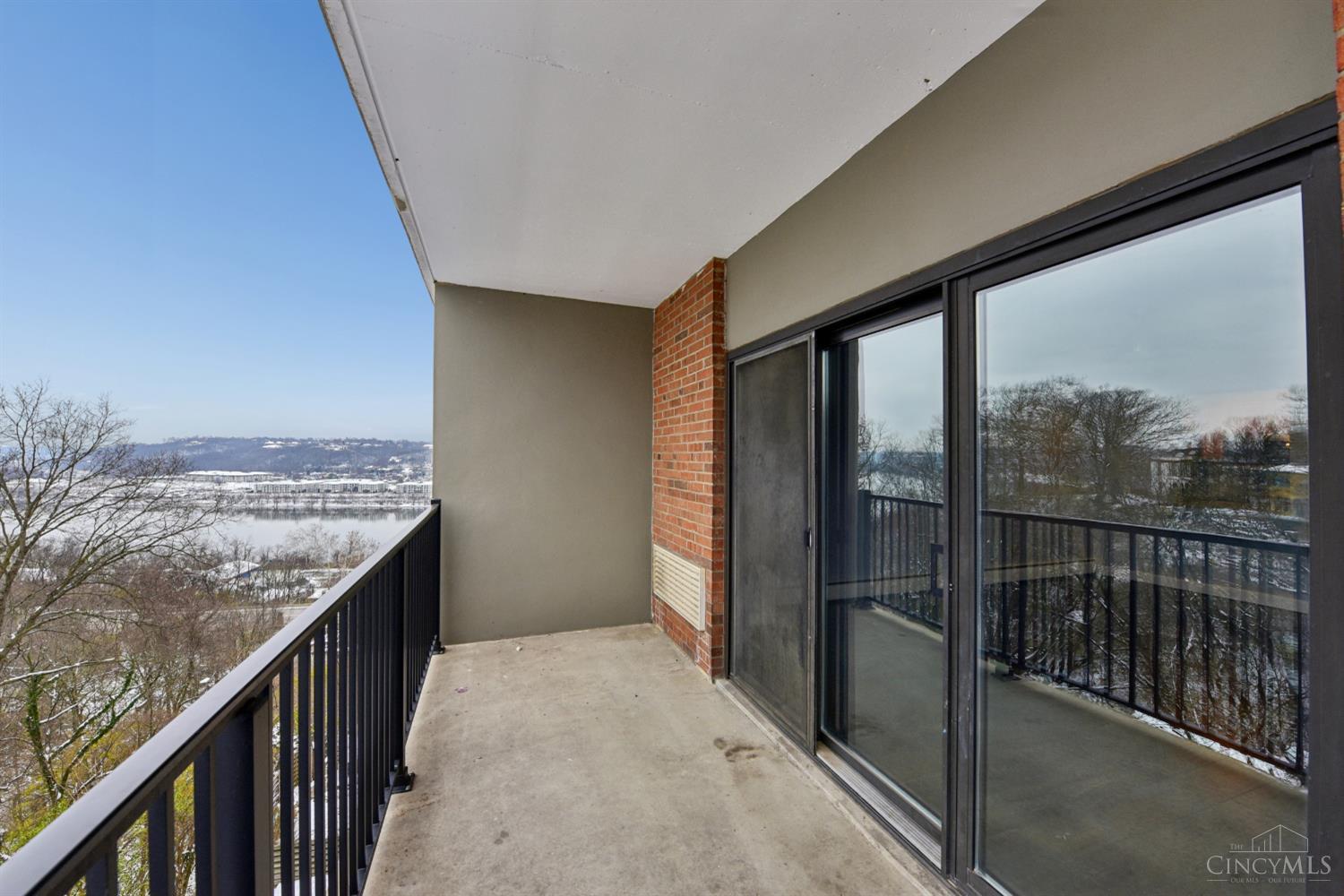 1815 WM H Taft Road 601