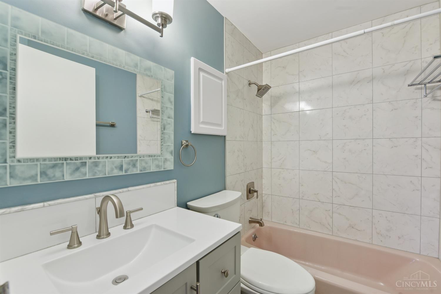 1815 WM H Taft Road 601