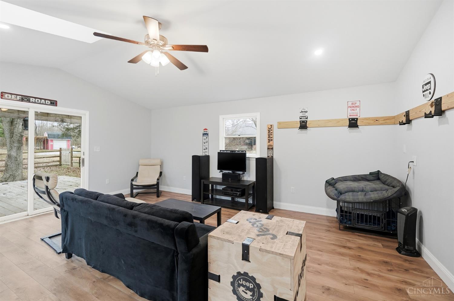 3833 Bennett Road