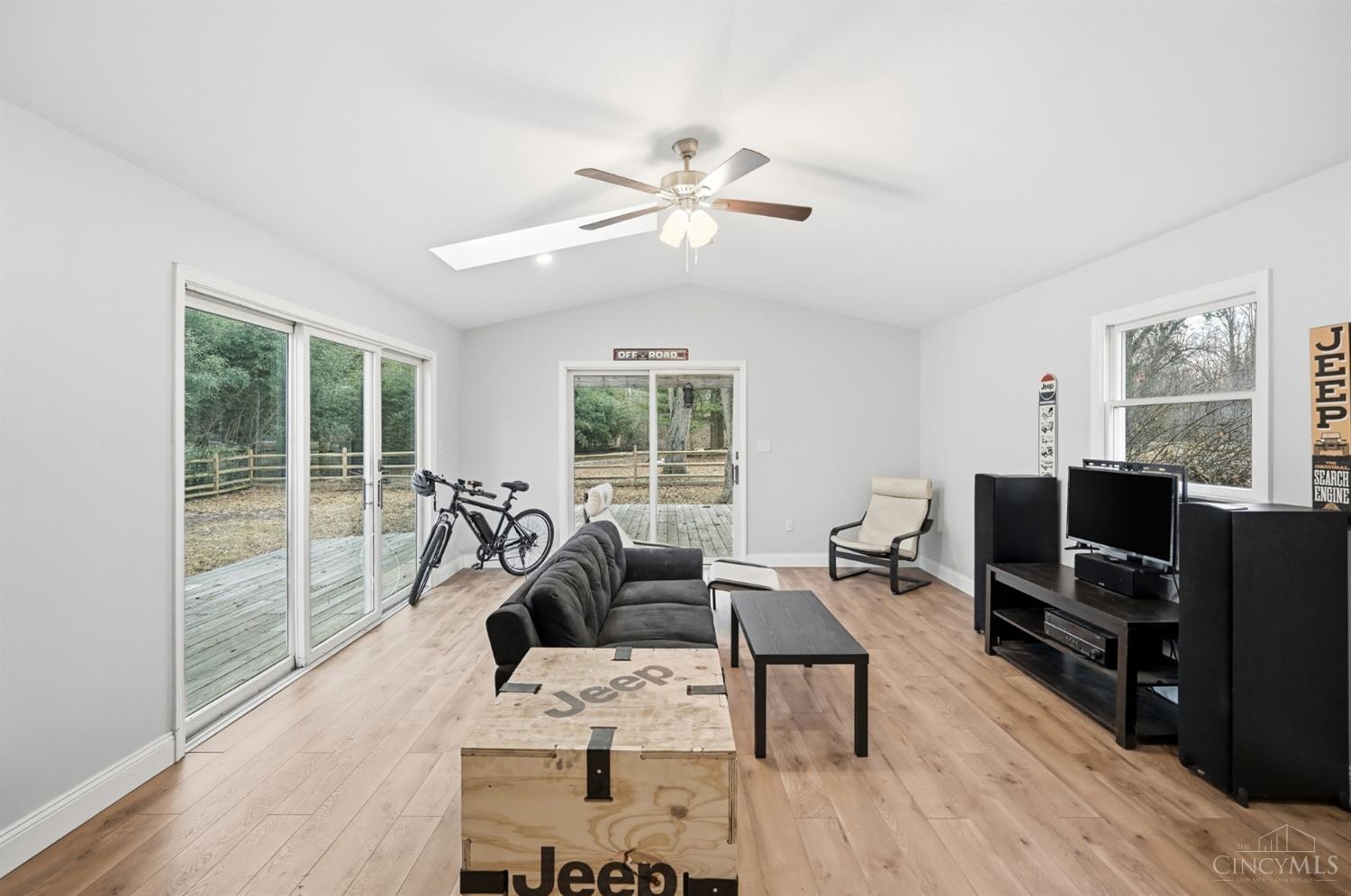3833 Bennett Road