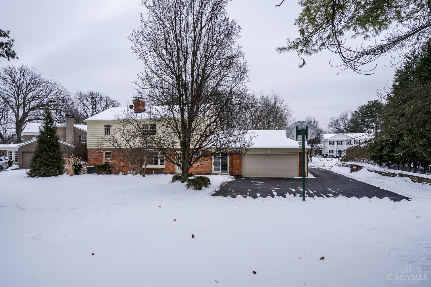 987 Chesterton Way