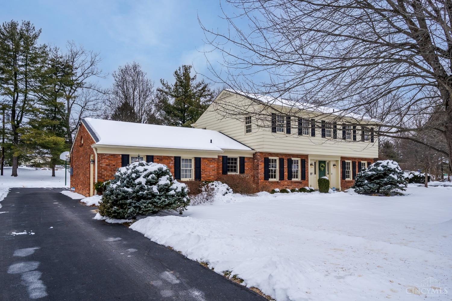 987 Chesterton Way