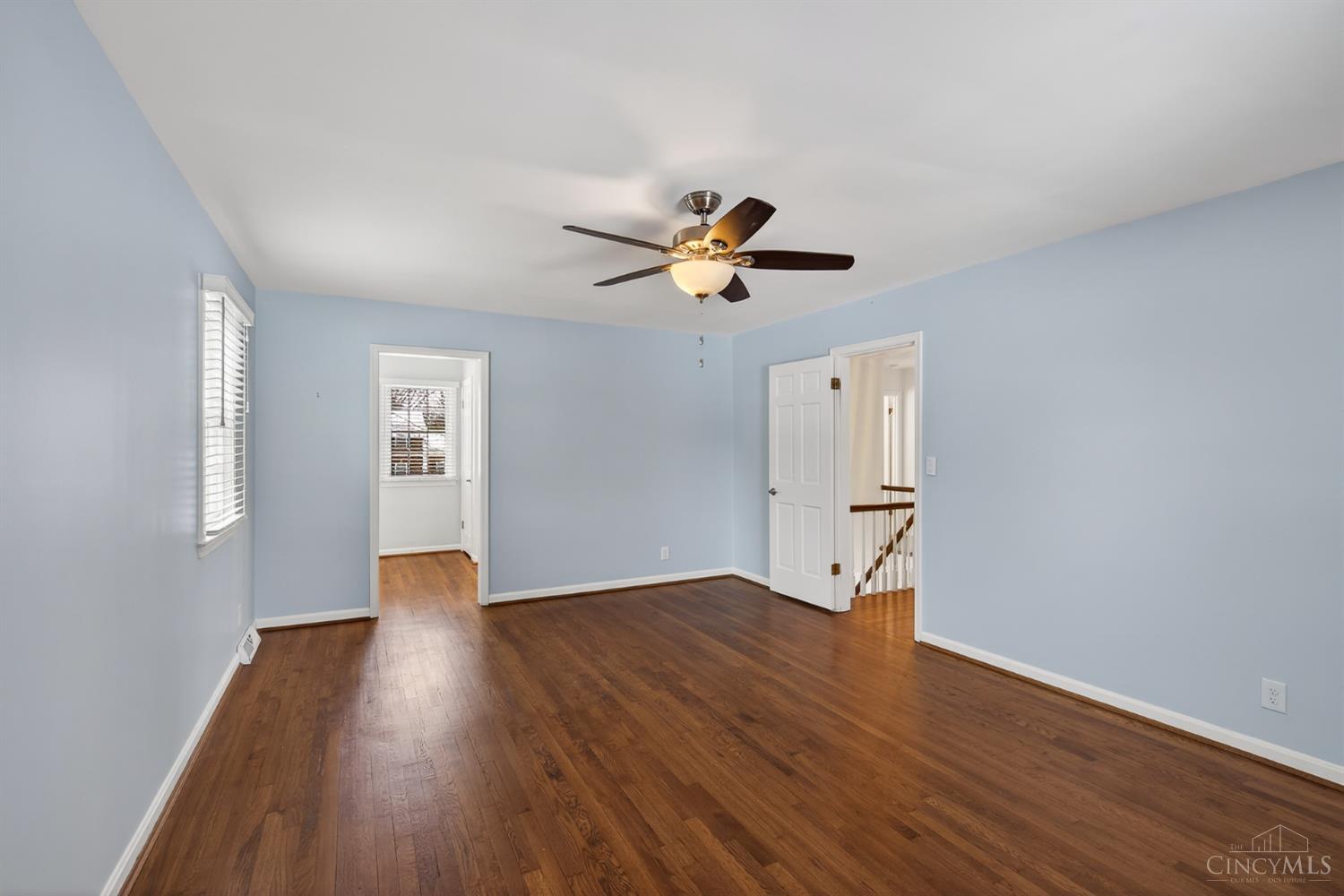 987 Chesterton Way