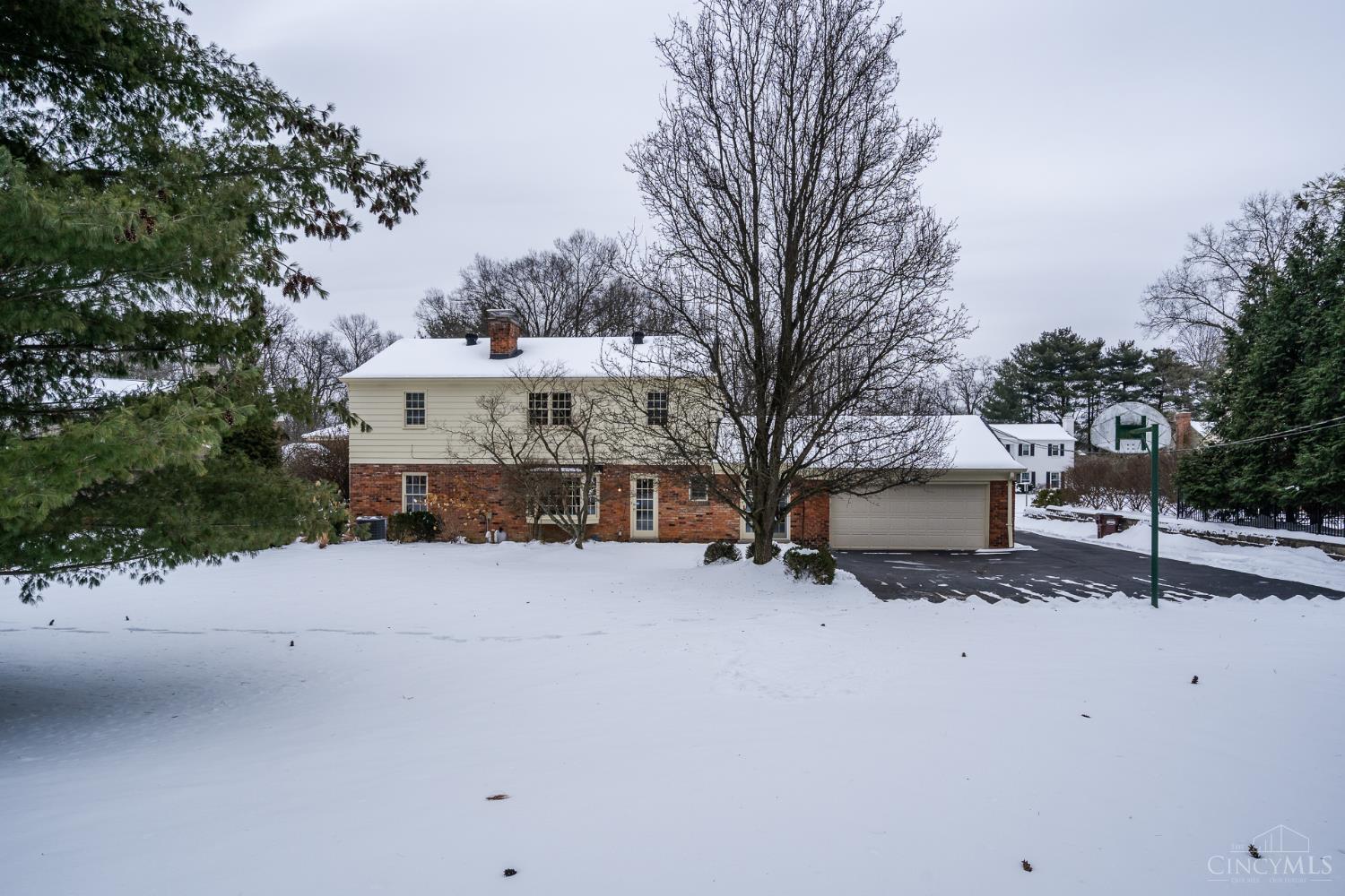 987 Chesterton Way