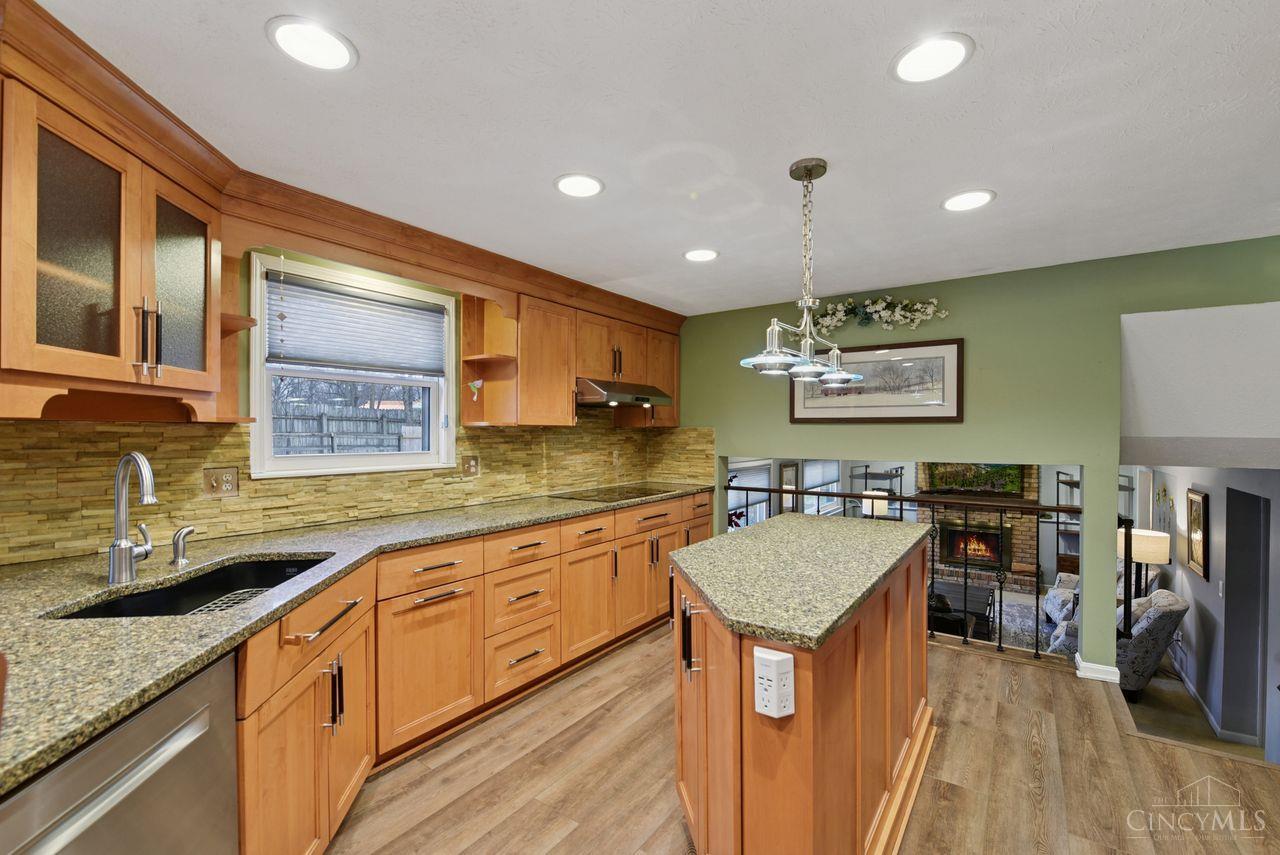 8819 Pembrooke Street