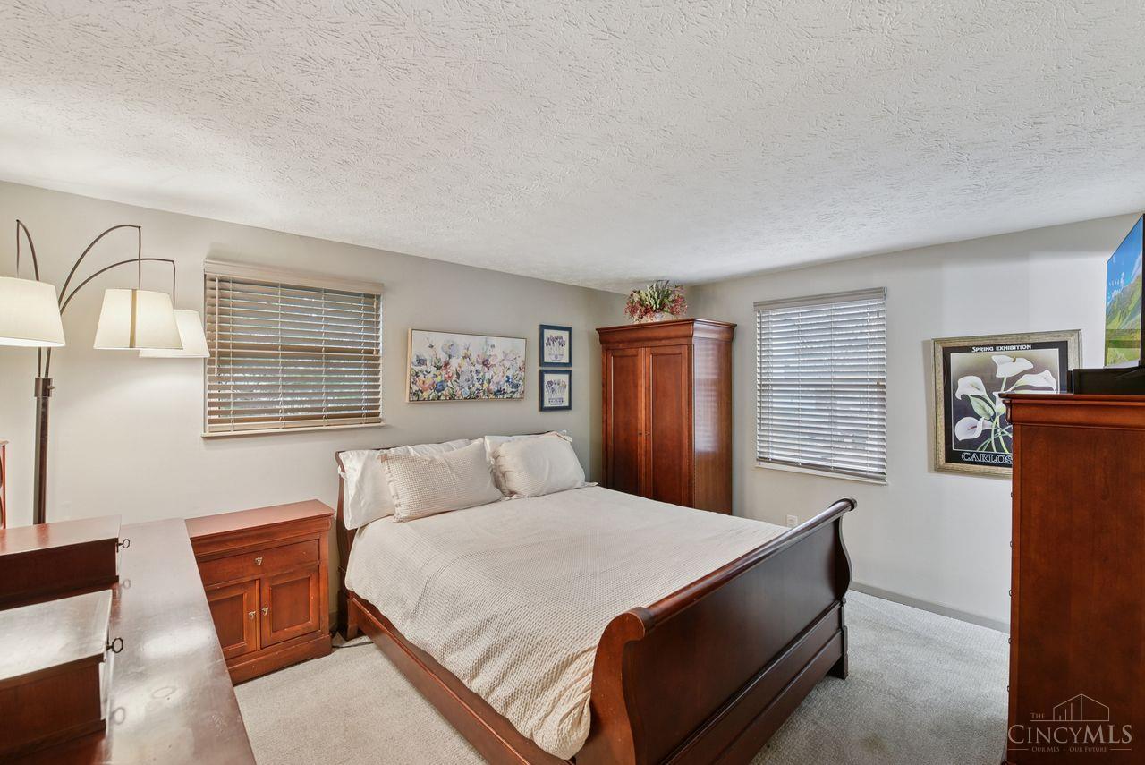 8819 Pembrooke Street