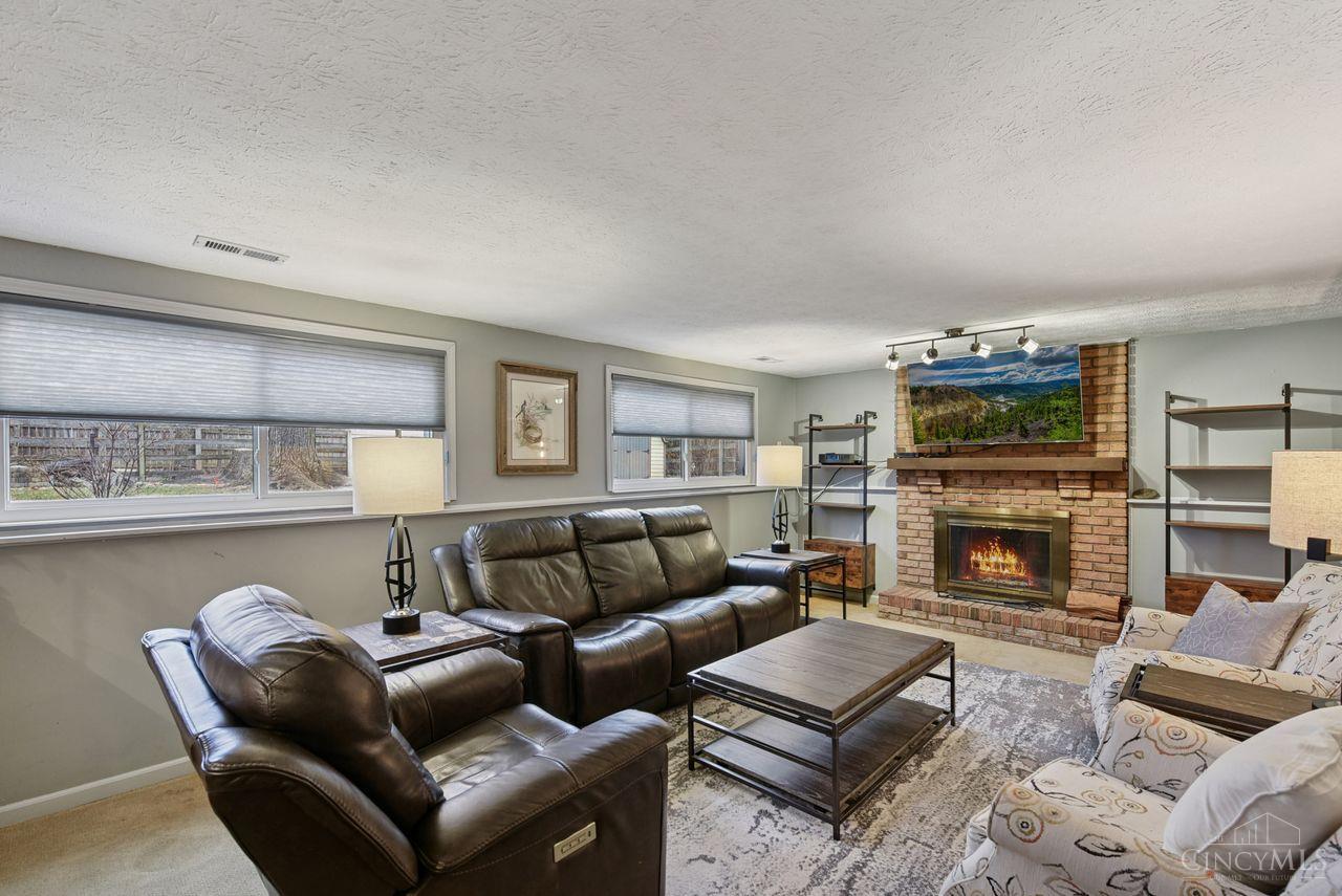 8819 Pembrooke Street