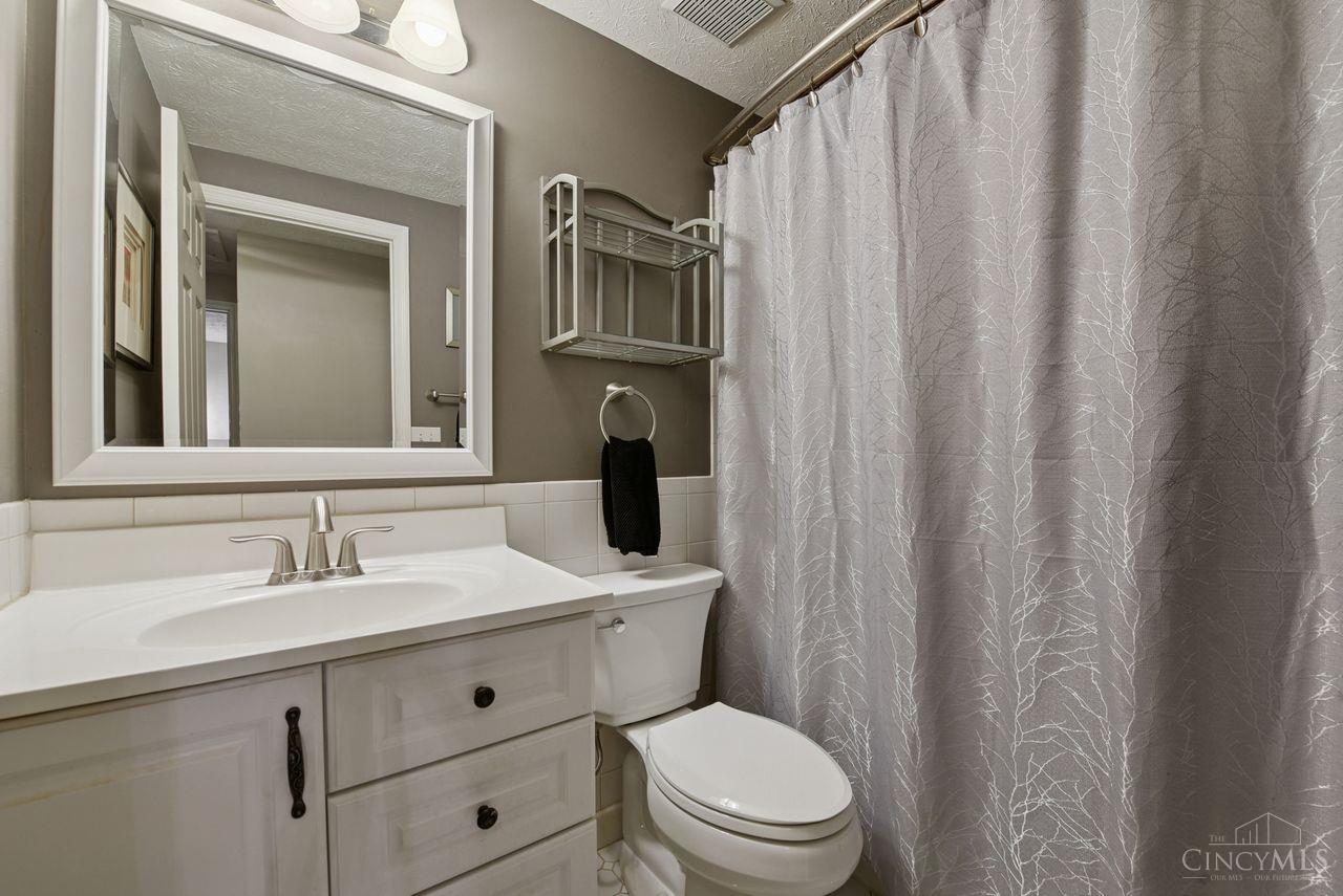 8819 Pembrooke Street