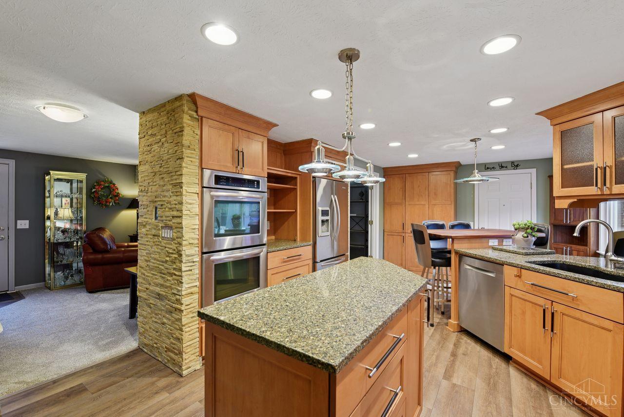 8819 Pembrooke Street