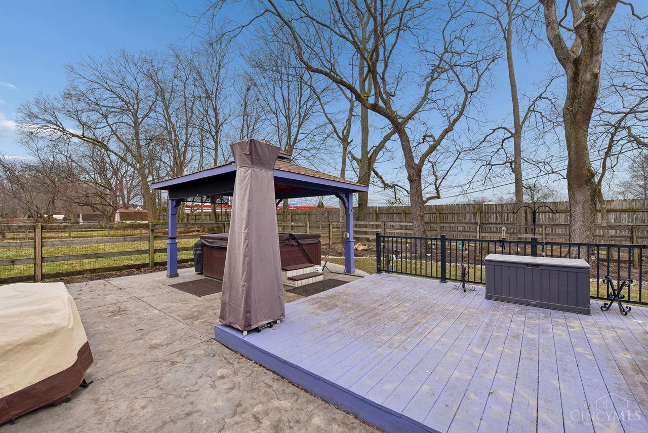 8819 Pembrooke Street