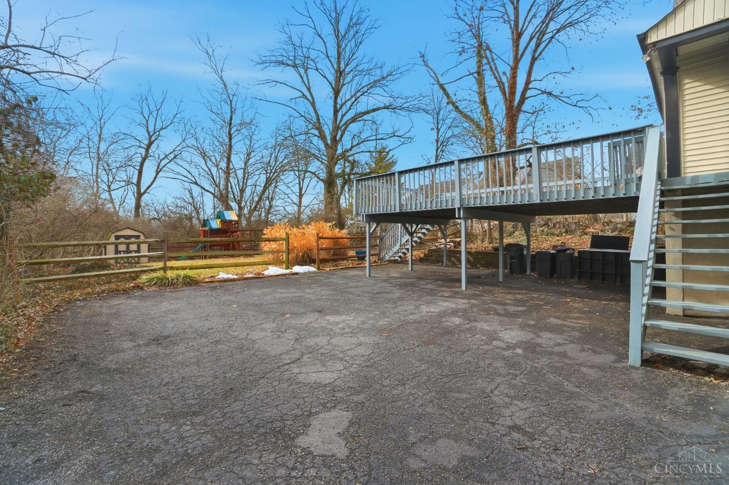 5635 Euclid Road