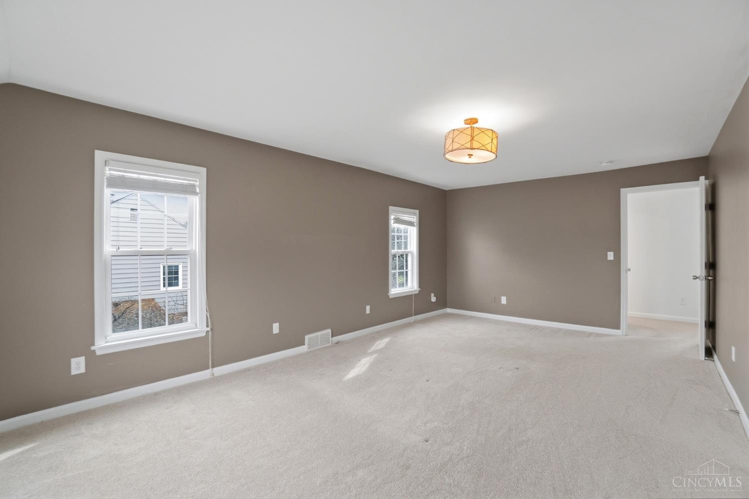 5635 Euclid Road