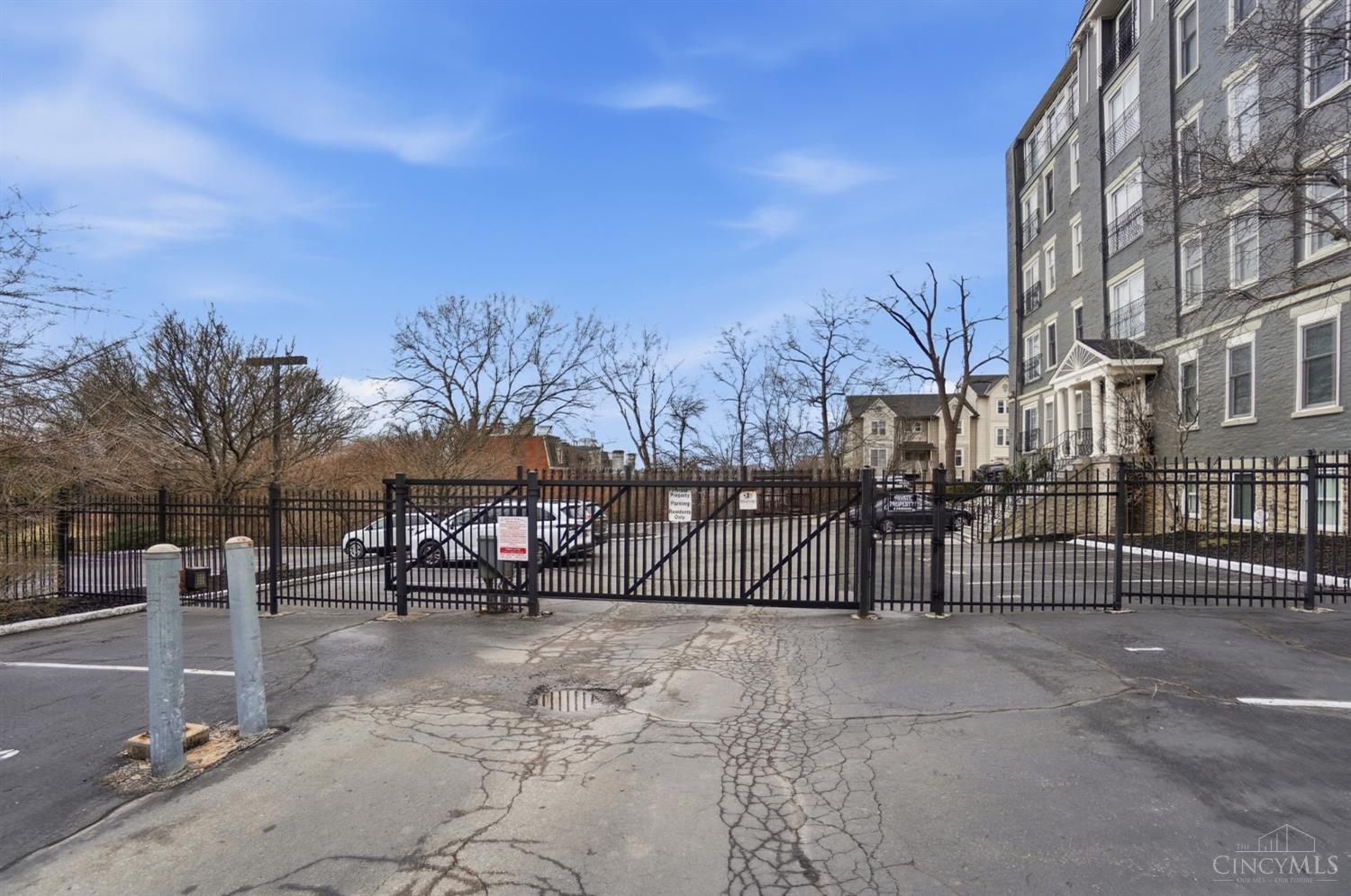 933 Auburnview Drive