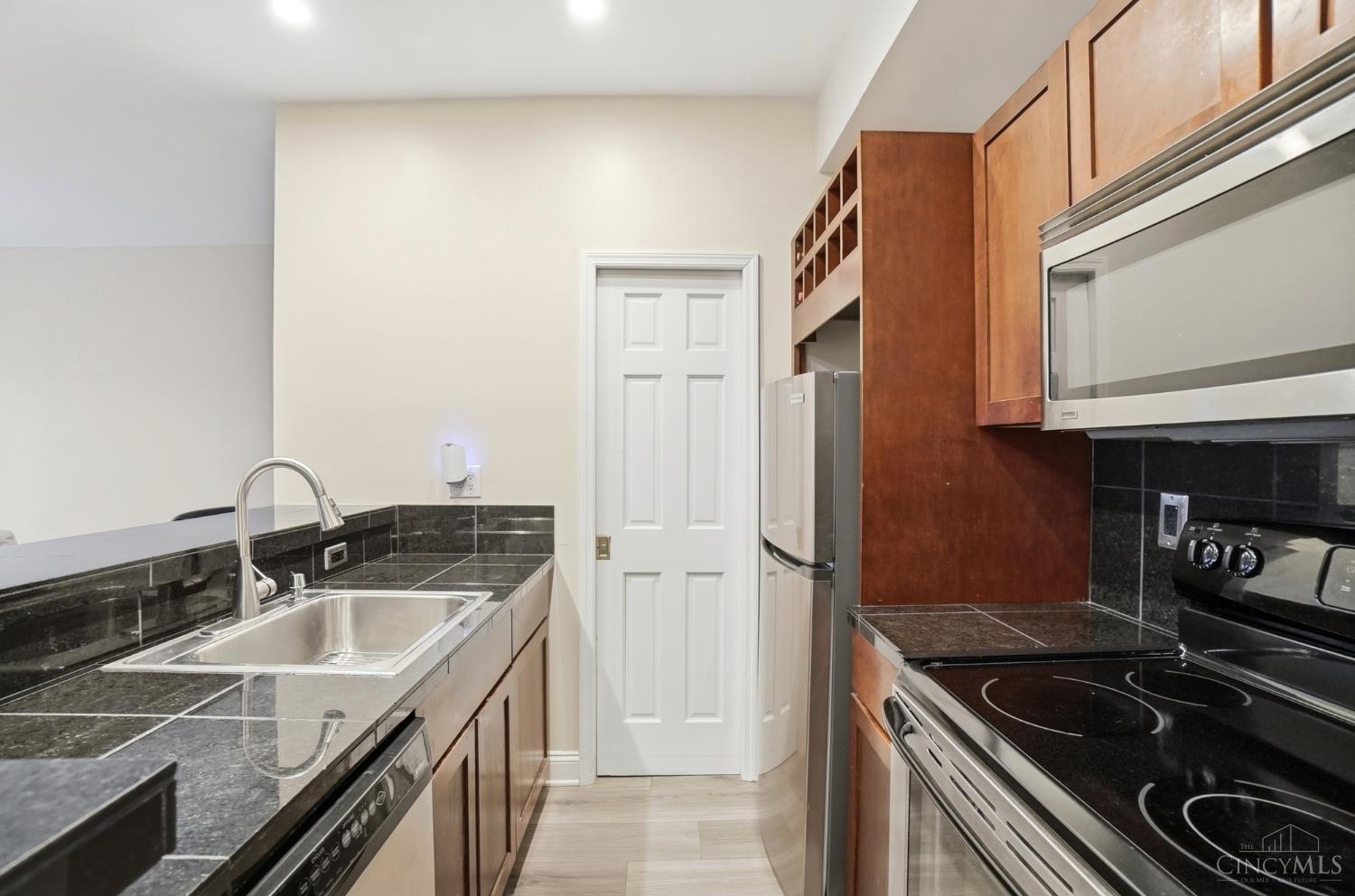 933 Auburnview Drive