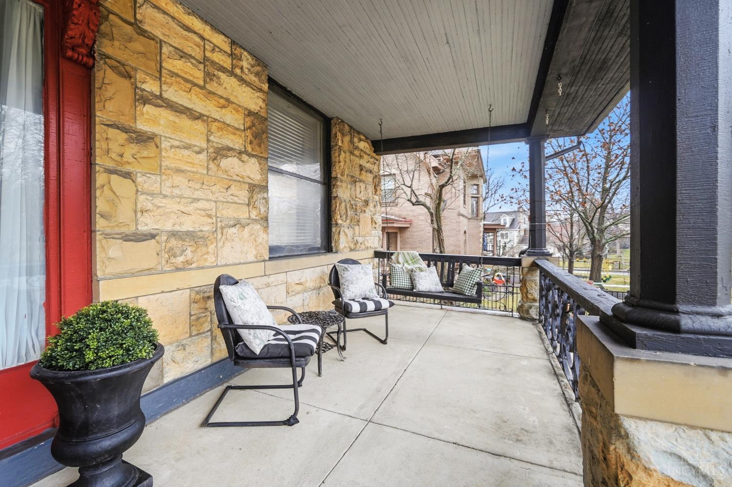 3852 Dakota Avenue