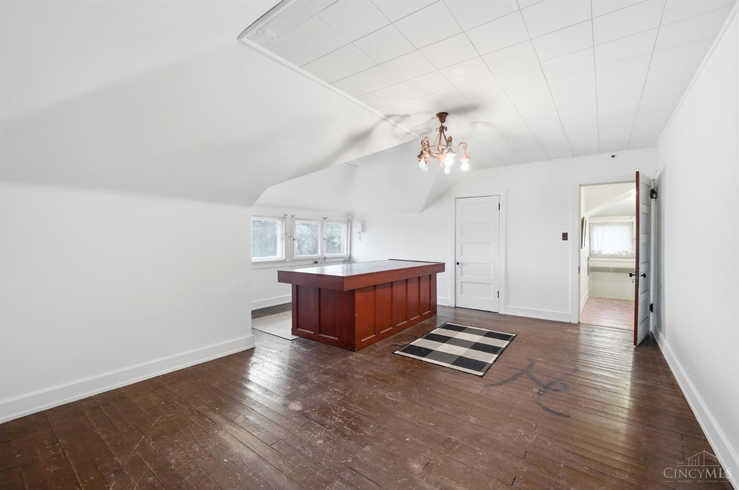 3852 Dakota Avenue