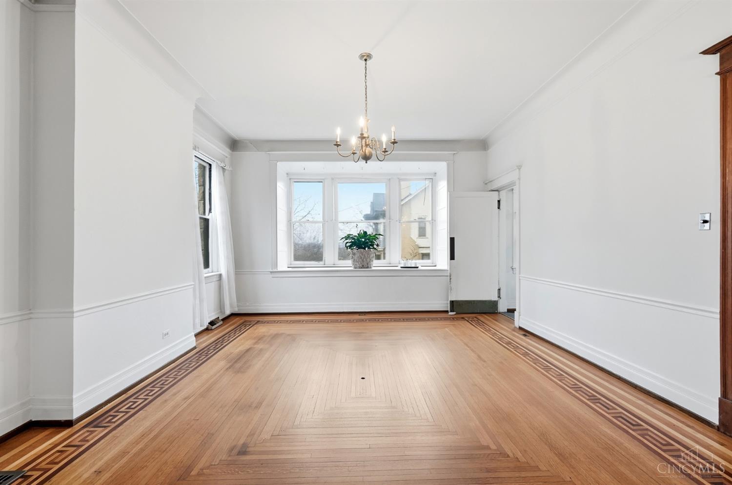 3852 Dakota Avenue