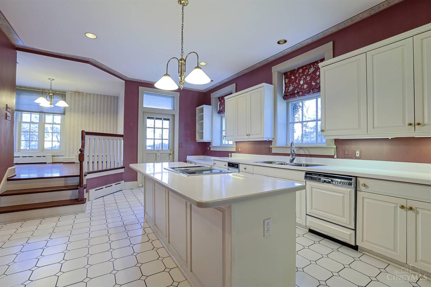 2717 Johnstone Place