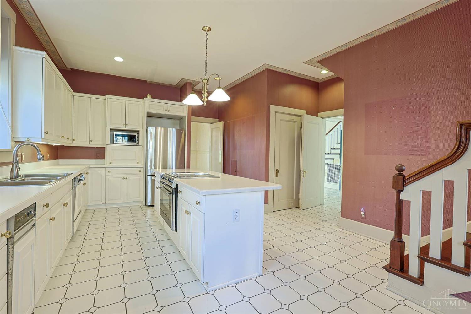 2717 Johnstone Place