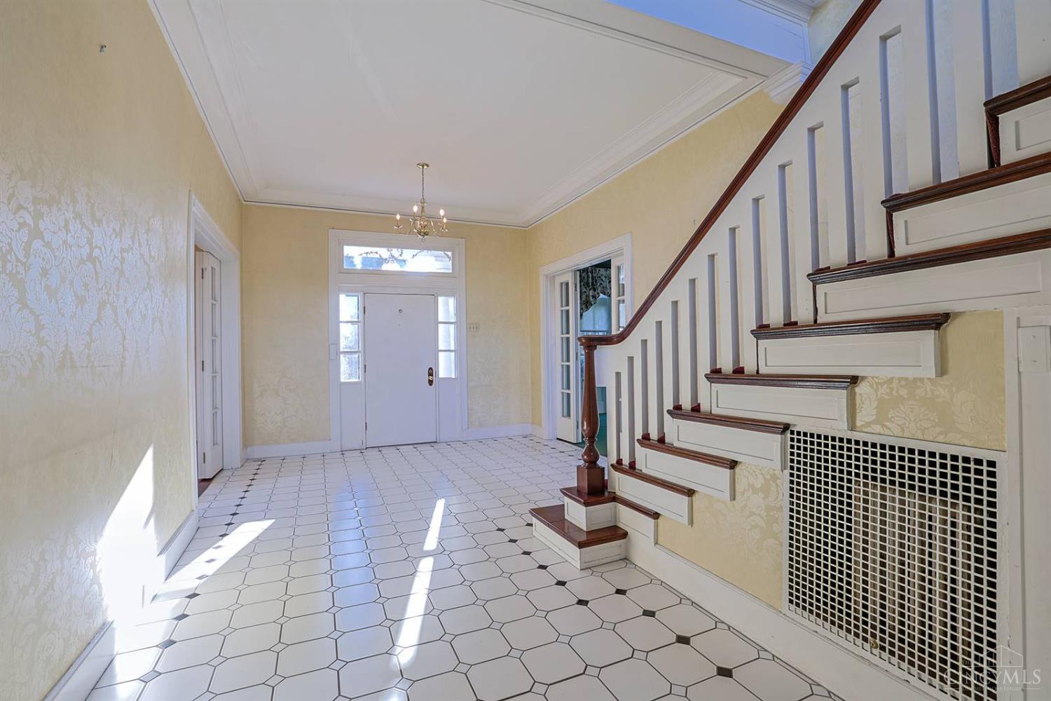 2717 Johnstone Place