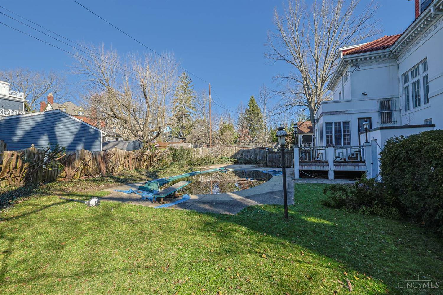 2717 Johnstone Place