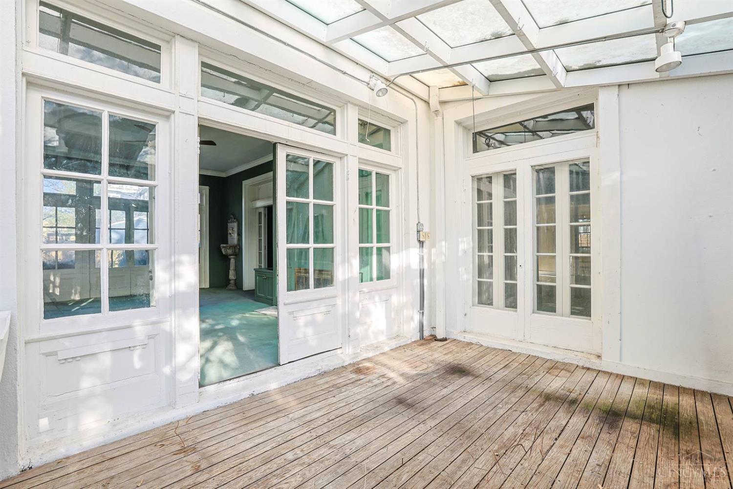 2717 Johnstone Place