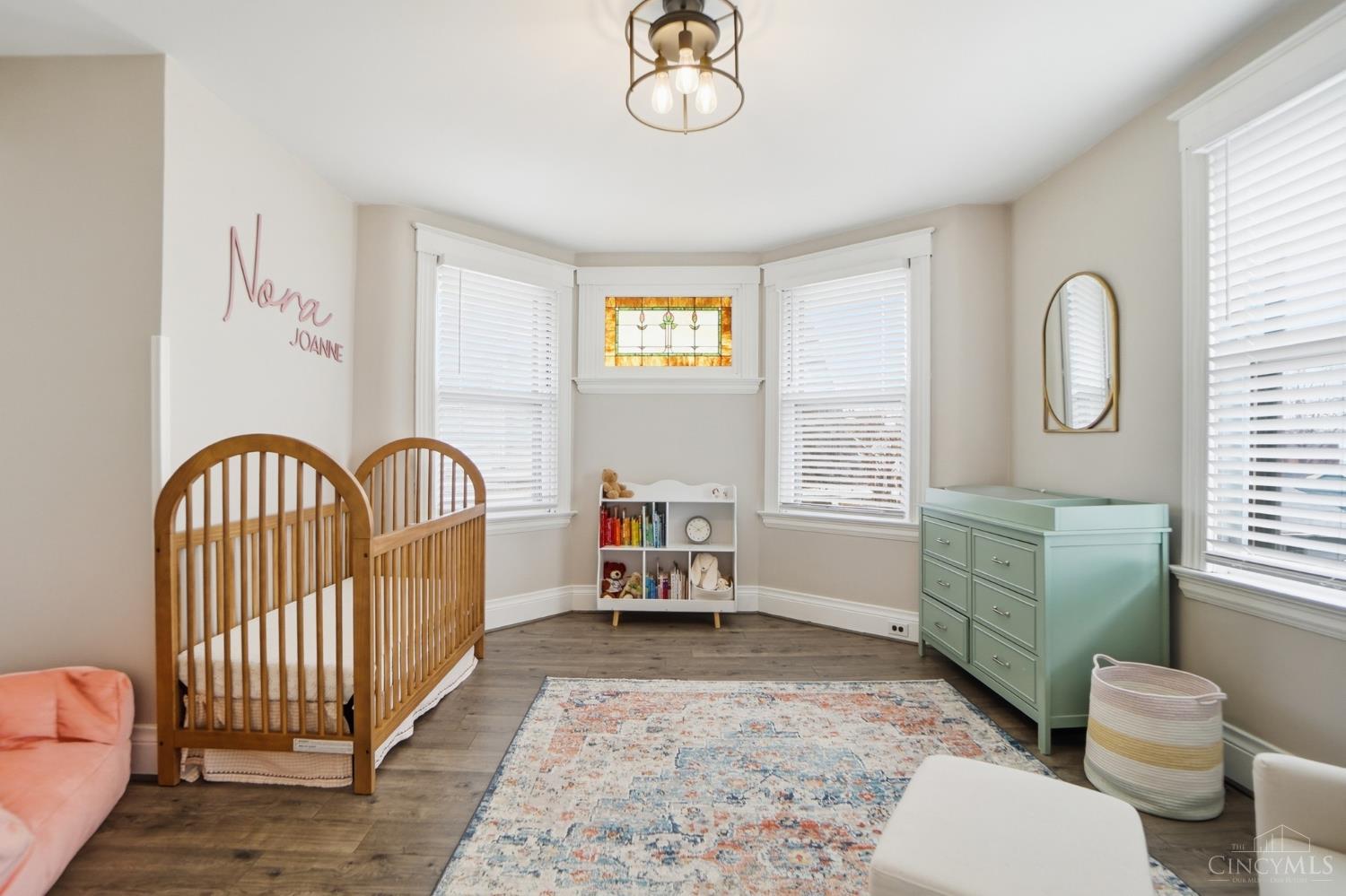 4310 Thirty Third Avenue