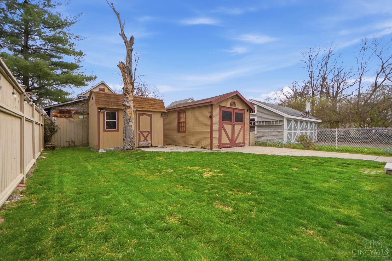 4310 Thirty Third Avenue