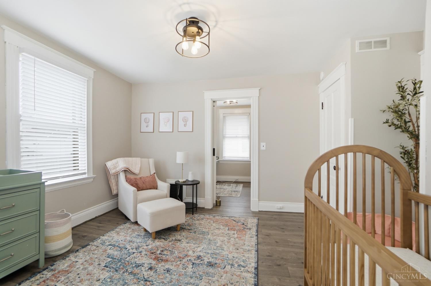 4310 Thirty Third Avenue