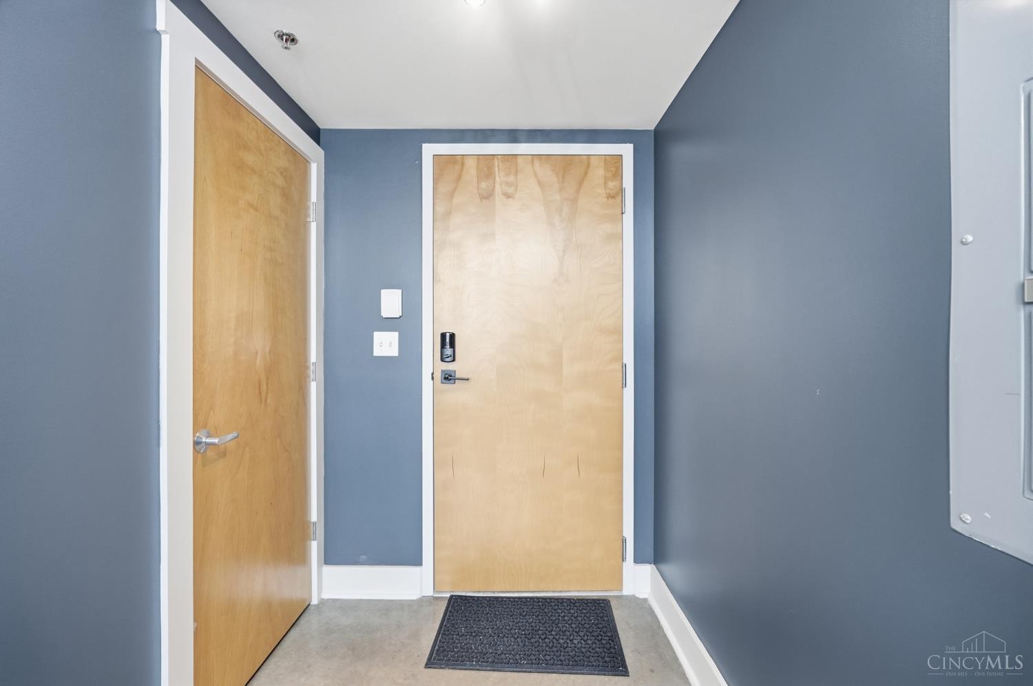 353 W Fourth Street 305