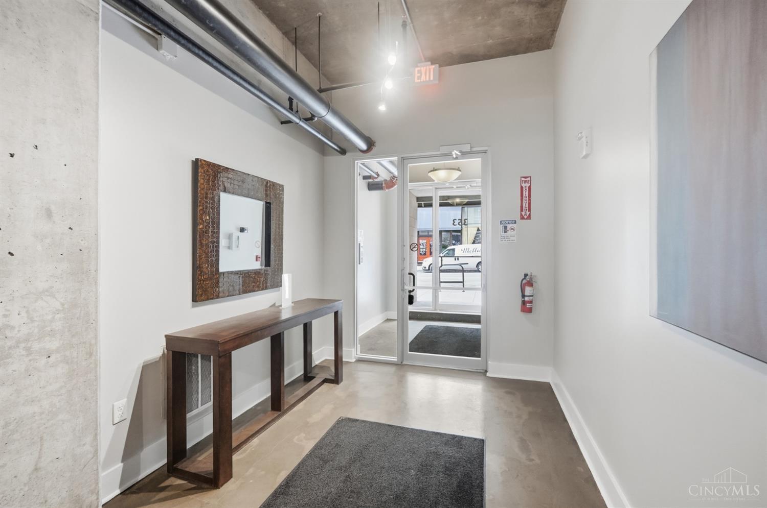 353 W Fourth Street 305