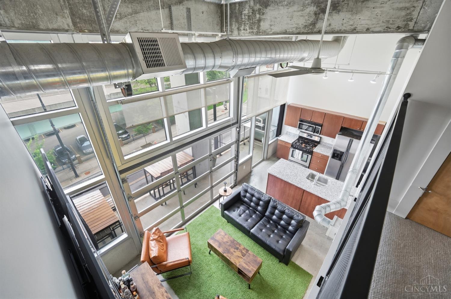 353 W Fourth Street 305