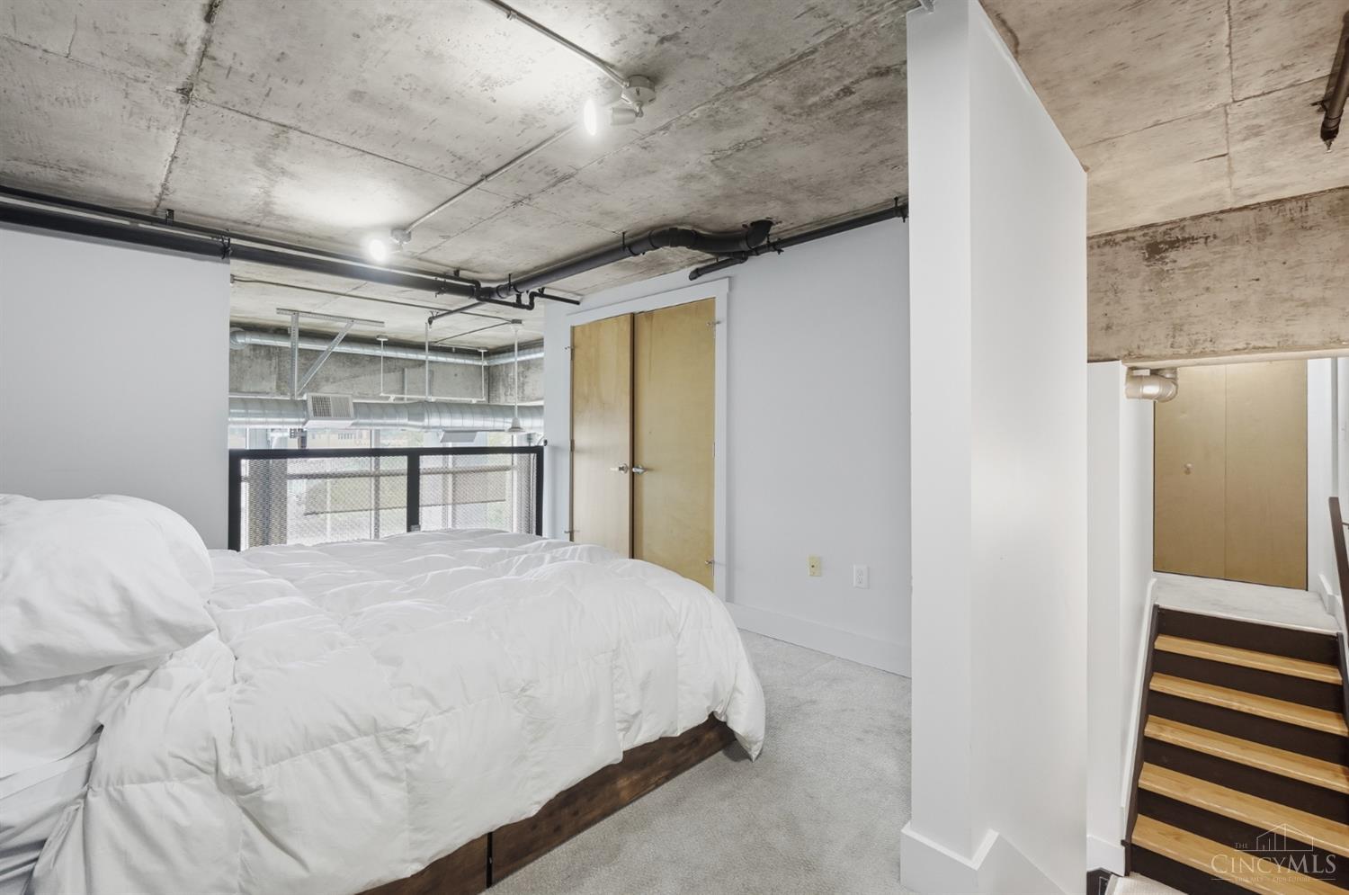 353 W Fourth Street 305
