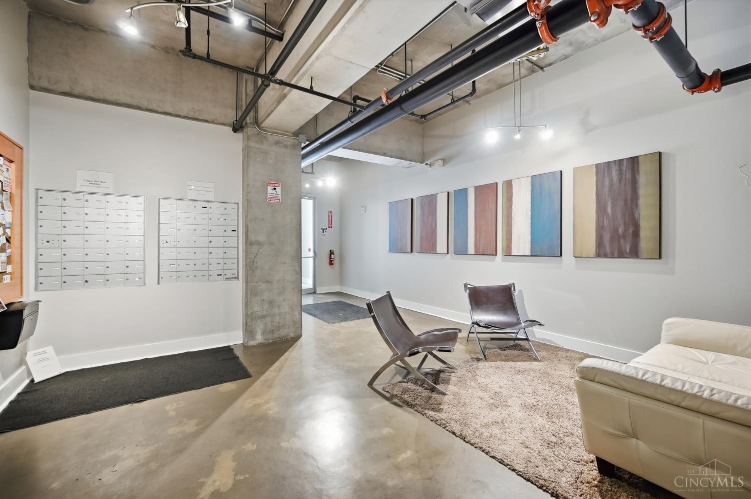 353 W Fourth Street 305