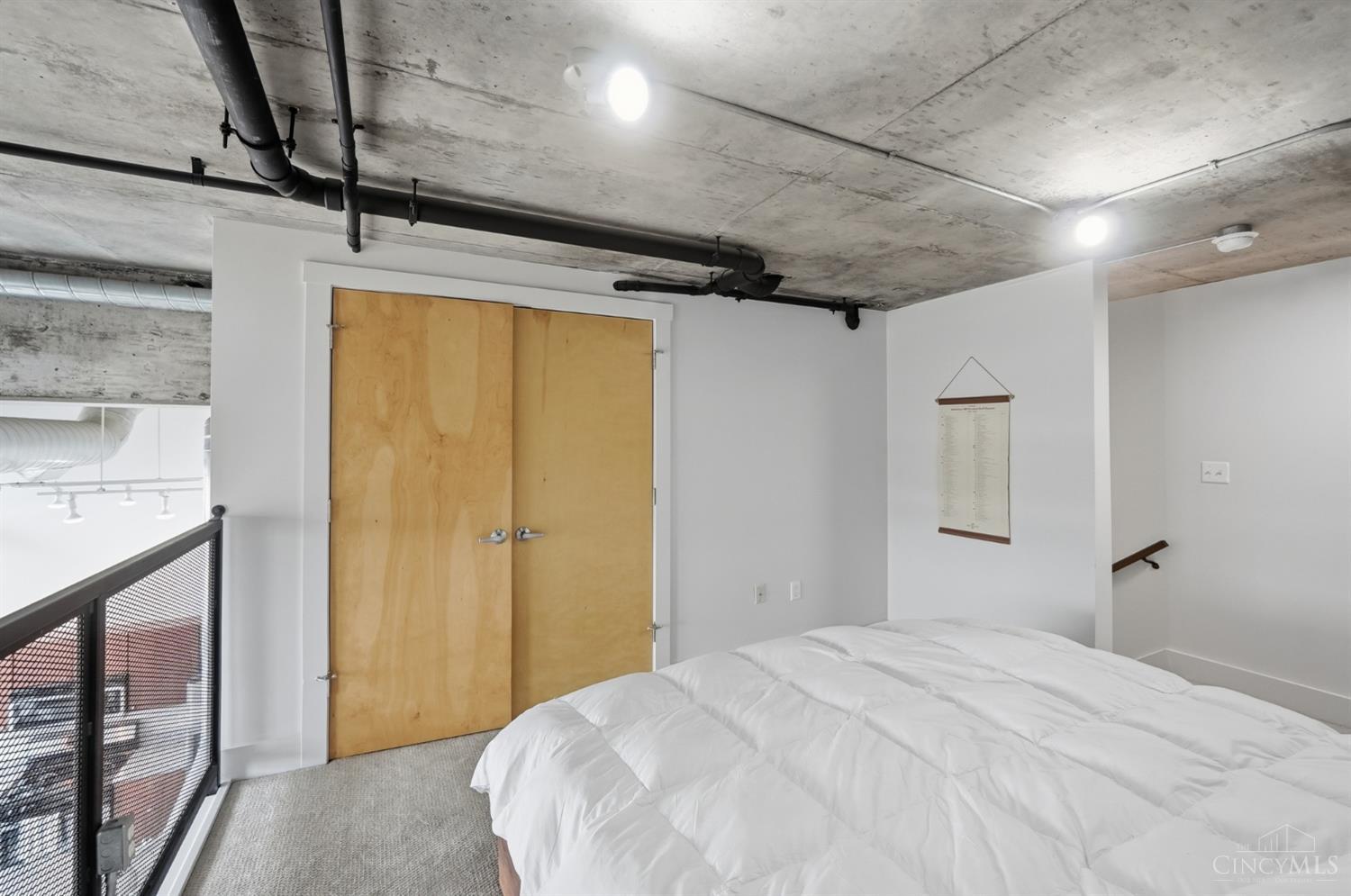 353 W Fourth Street 305