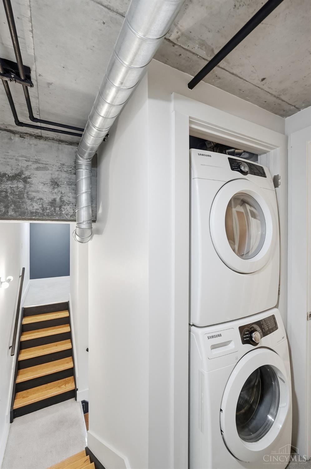 353 W Fourth Street 305