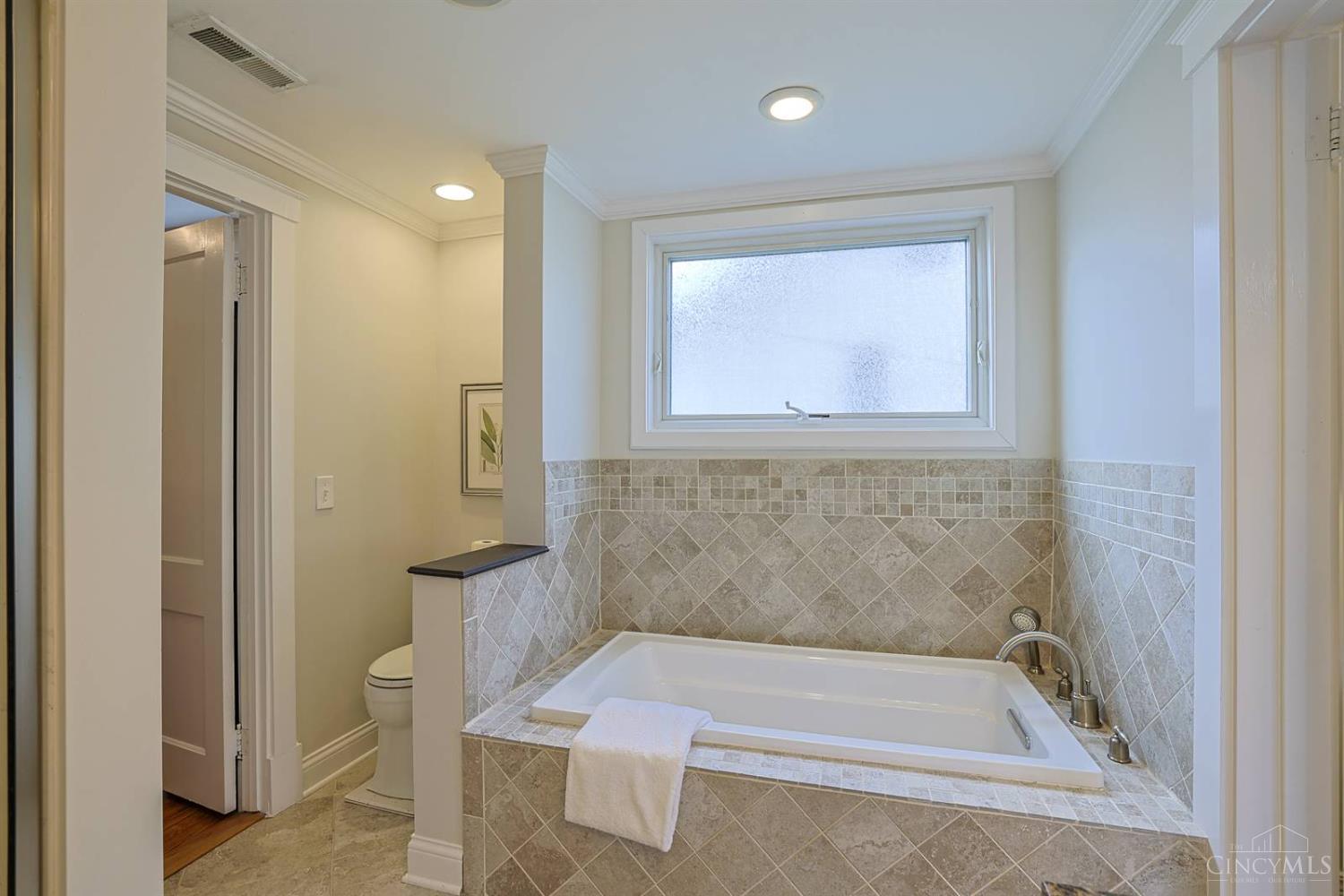 1308 Edwards Road