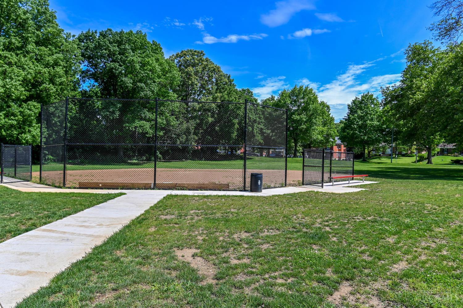 2821 Ashland Avenue