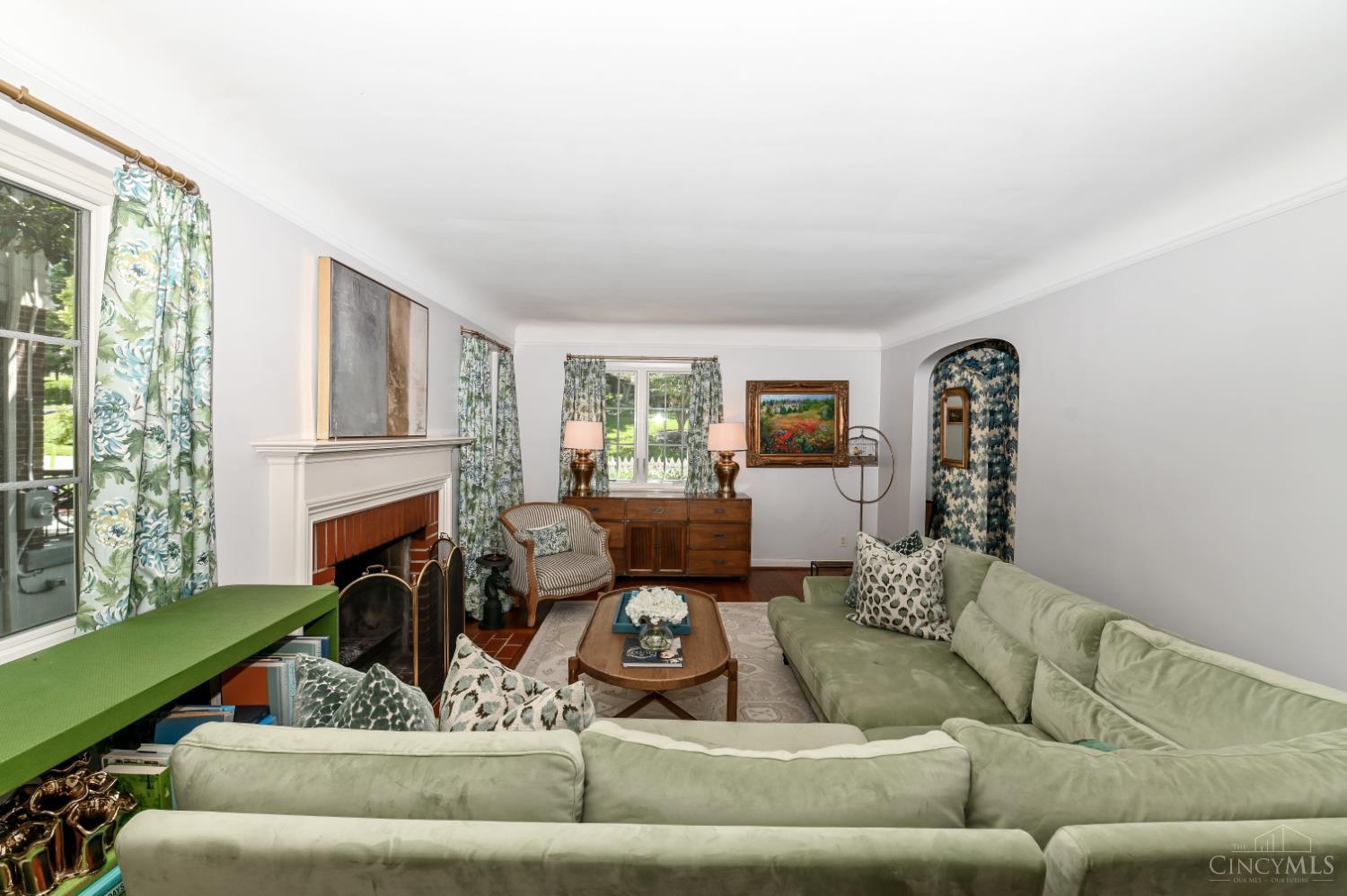 3421 Custer Avenue