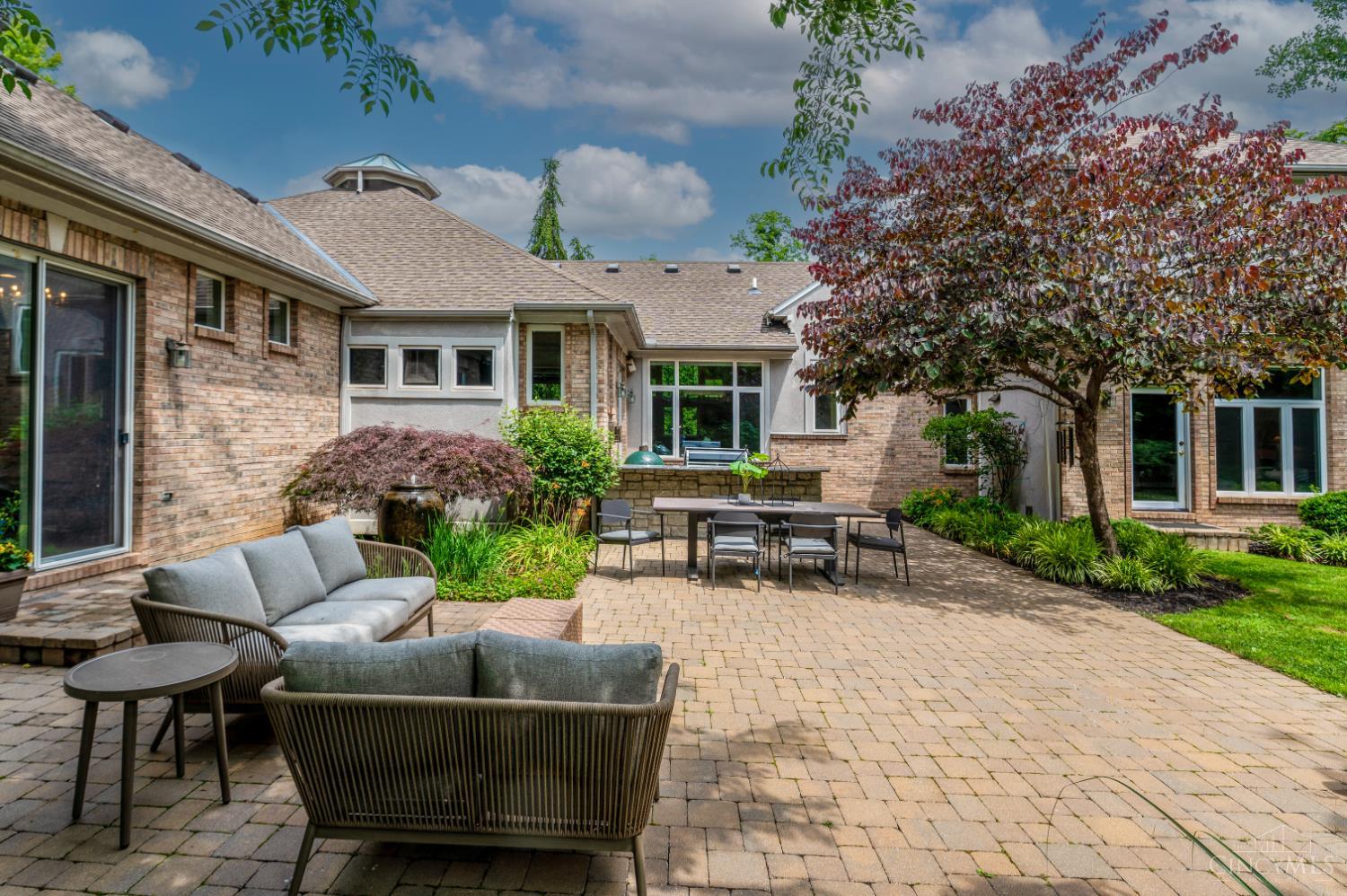 3 Cloister Court
