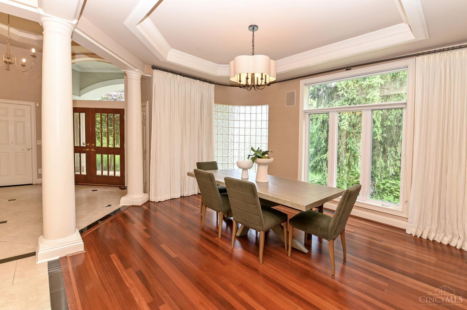 3 Cloister Court
