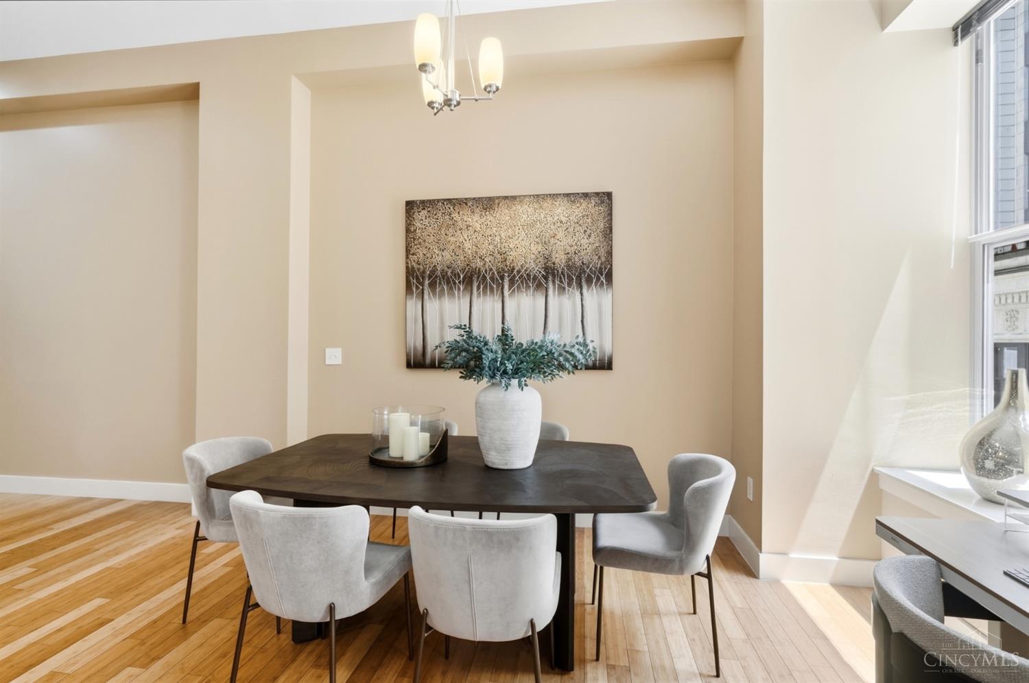 15 W Fourth Street Unit: 202