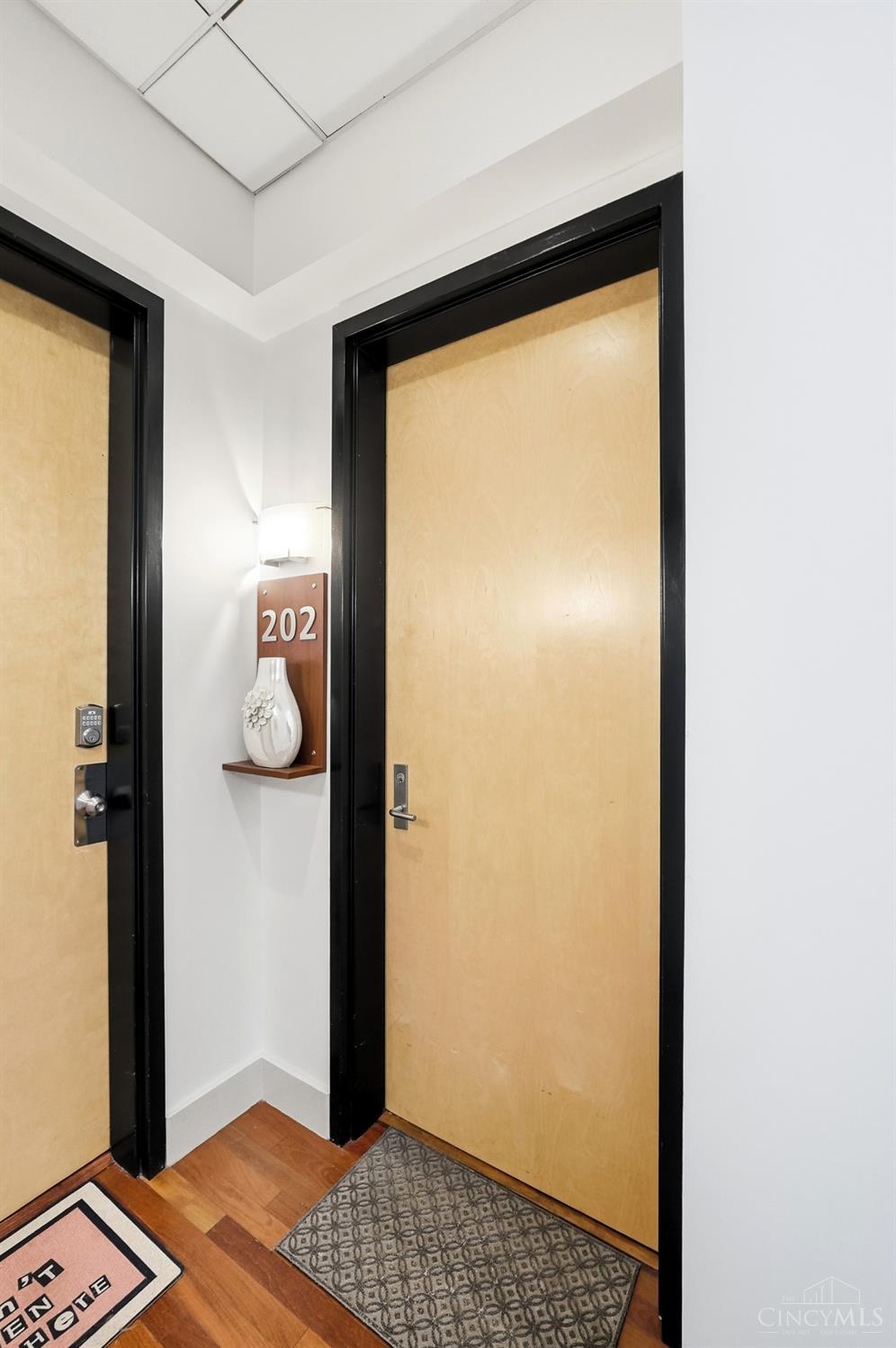 15 W Fourth Street Unit: 202