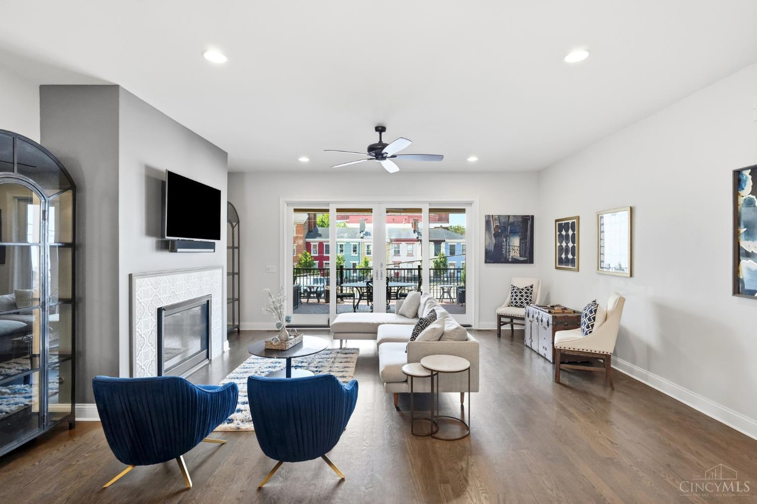 221 W Fifteenth Street