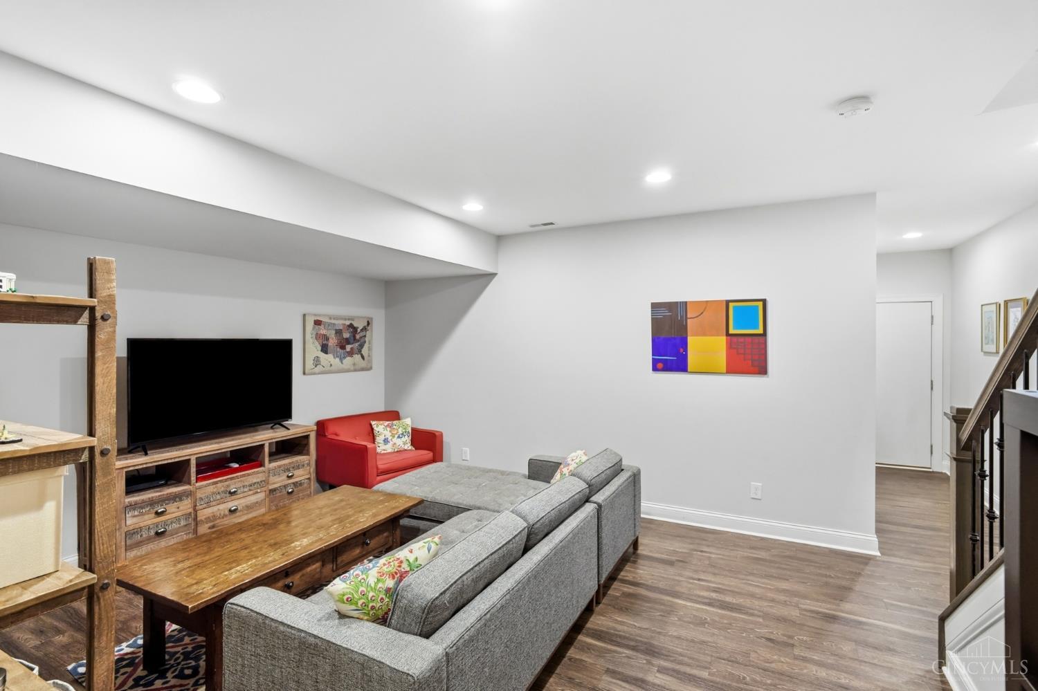 221 W Fifteenth Street