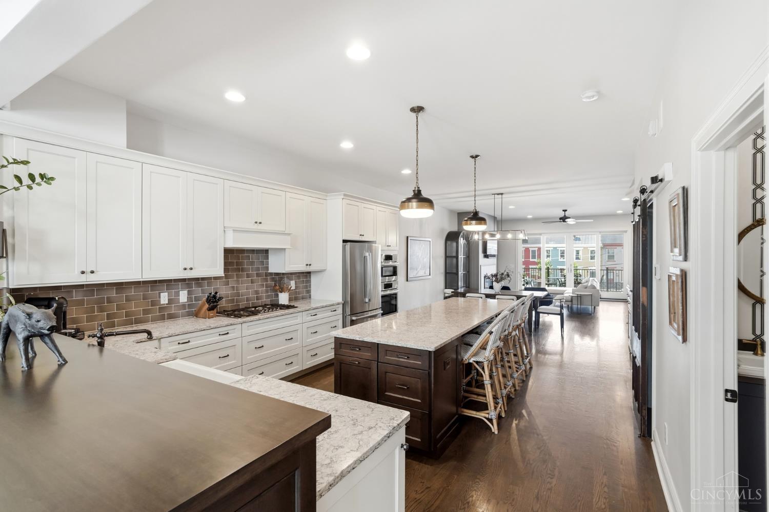 221 W Fifteenth Street