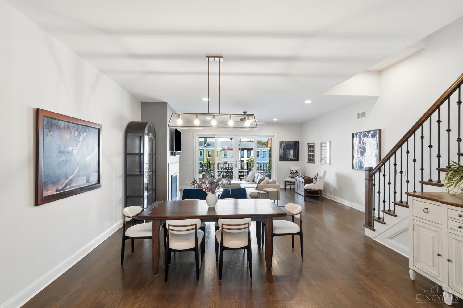 221 W Fifteenth Street
