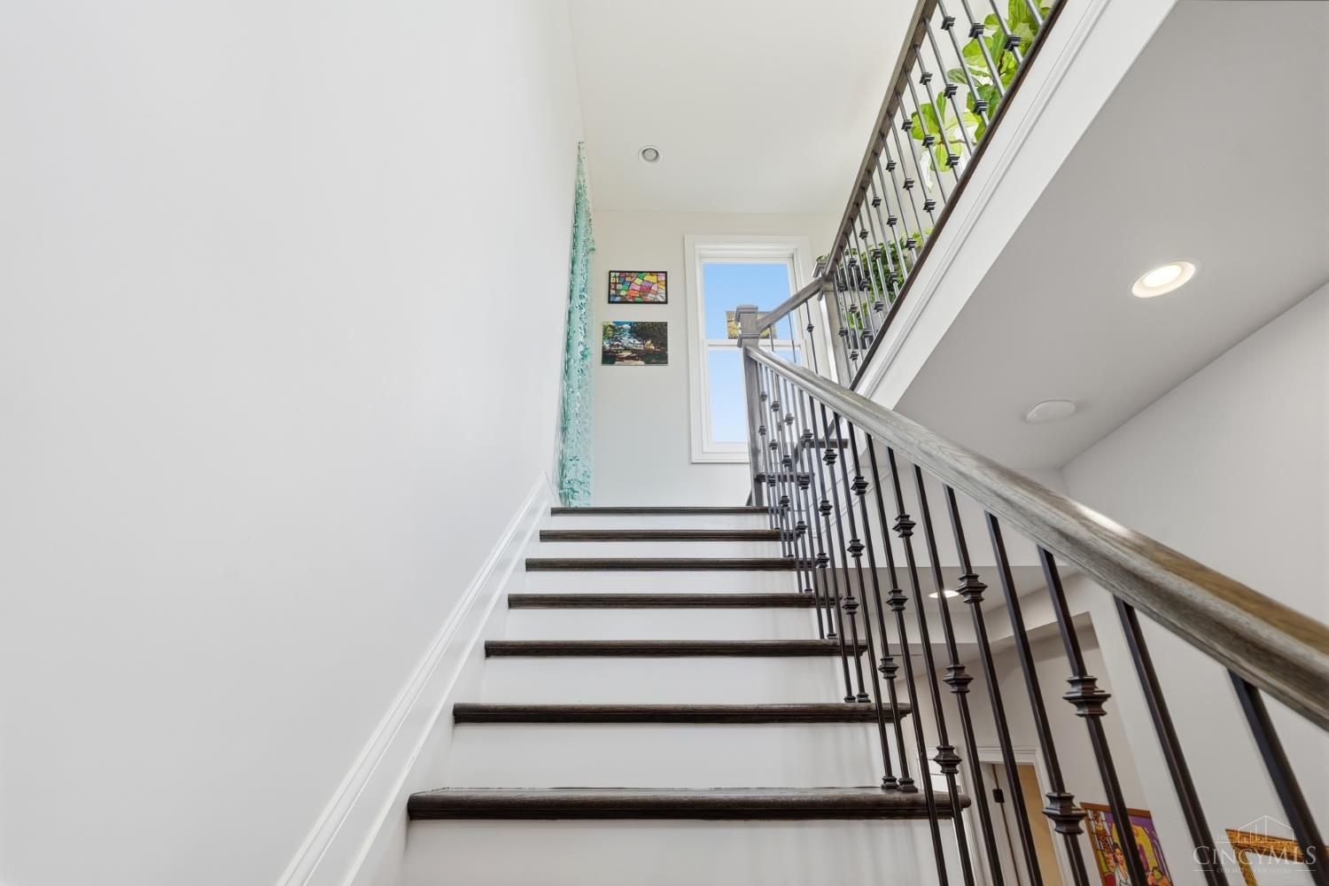 221 W Fifteenth Street