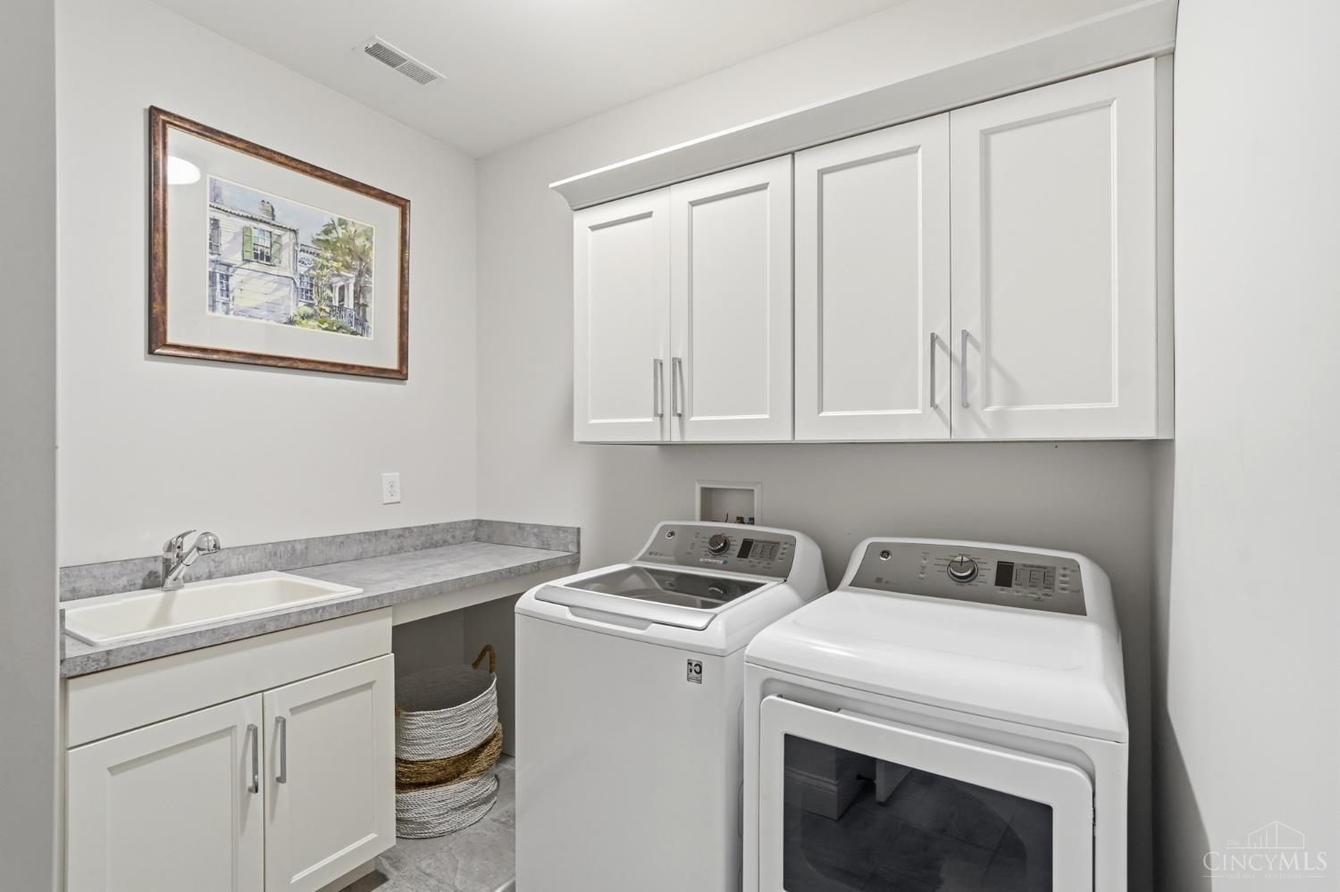 221 W Fifteenth Street
