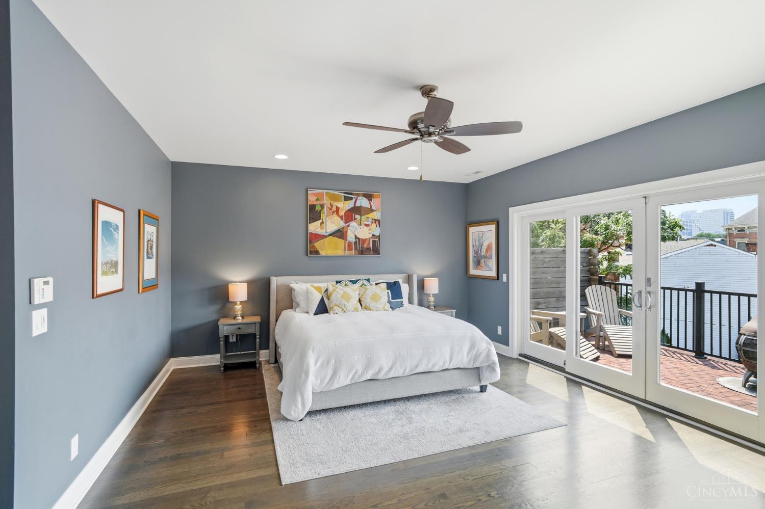 221 W Fifteenth Street